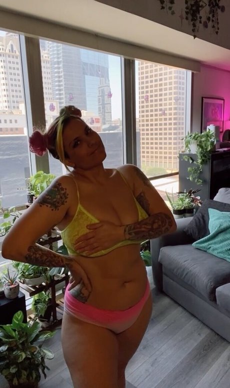 TheZombiUnicorn nude pornstar photos