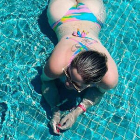 Nahzinhaa pornstar sex archive