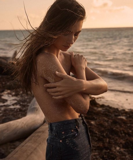 chatting onlyfans pornographic pic