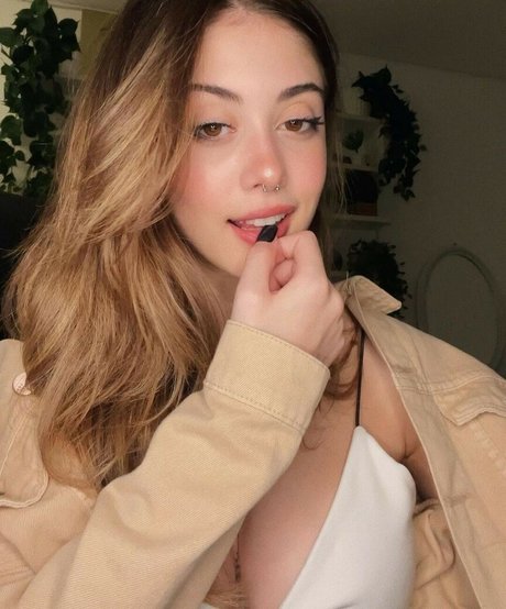 20 years old onlyfans free xxx pic