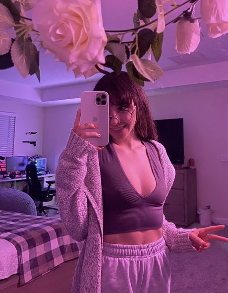 Catlyn Crespo beautiful star pictures