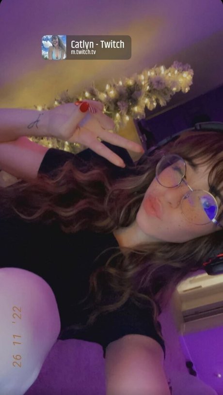 Catlyn Crespo pretty actress img