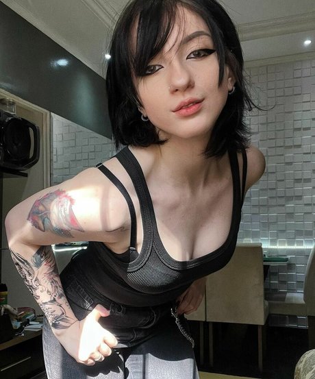 Akemy Sama model beautiful images