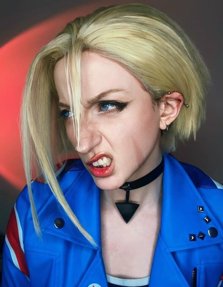 Akemy Sama star hot img