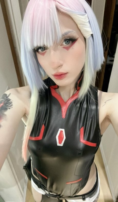 Akemy Sama star exclusive image