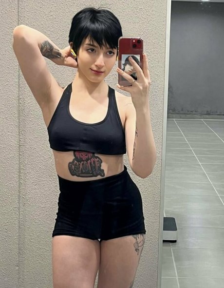 Akemy Sama star art archive