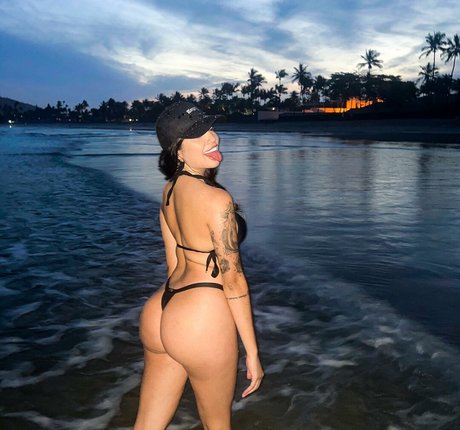 Mc Henny model sex pic