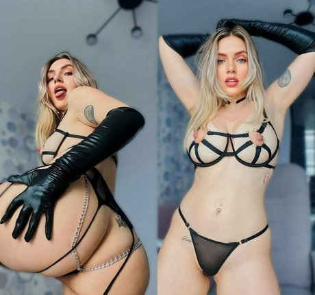 dripping wet pussy onlyfans beautiful naked pictures