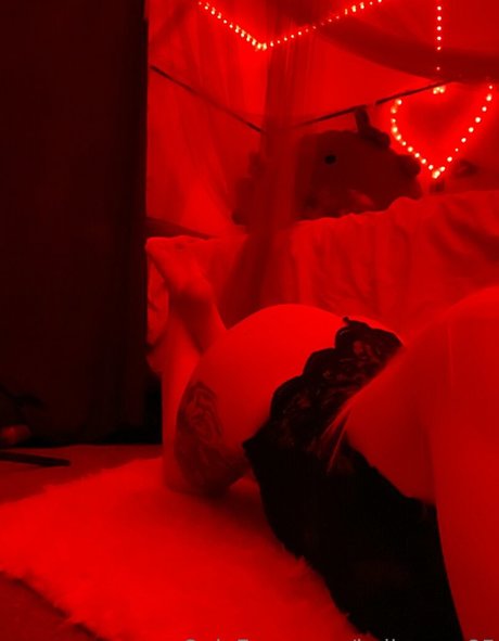 peeing onlyfans nude pic