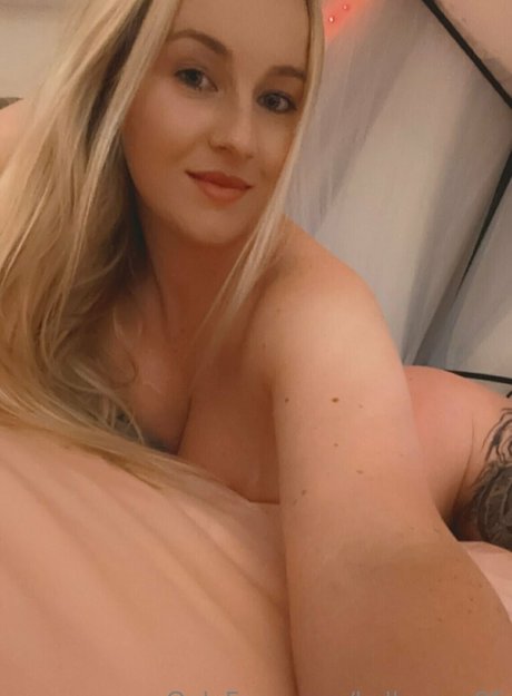 kellyxoxo85 hd model images