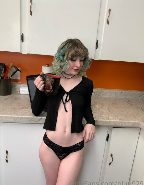 bluu929 model naked archive