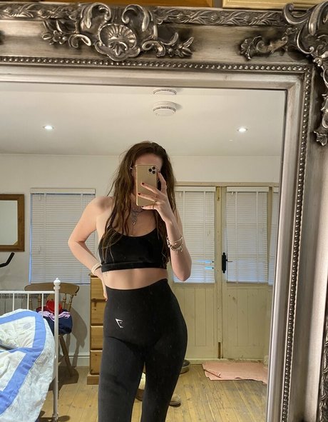 annieecharlottefree Profile Pic