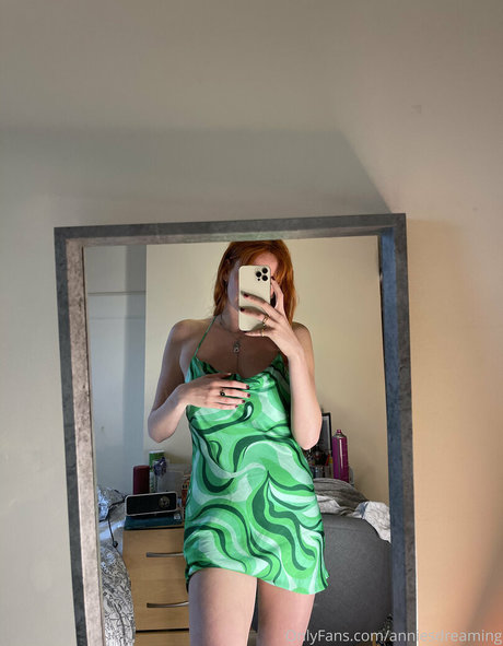 annieecharlottefree best actress pic