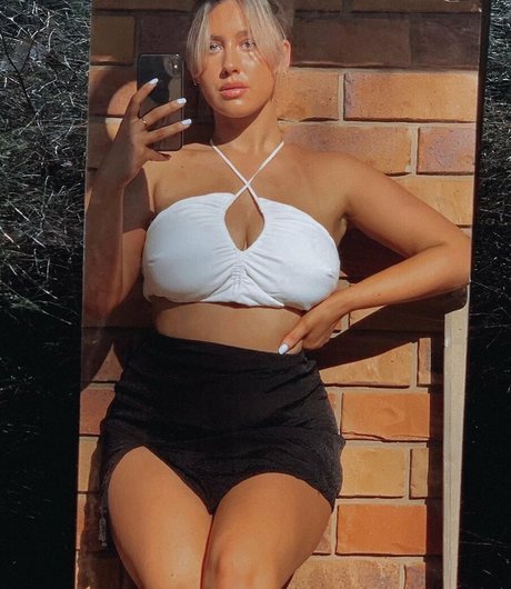 Tahlia A adult actress galleries