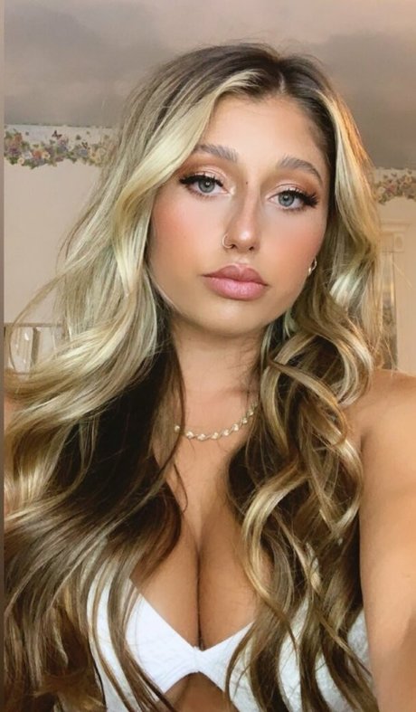 Julia Olivia pornstar pretty galleries