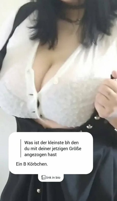 thethreeheadedsnake nudes actress archive