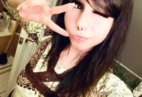 kiwisunset sex actress photos