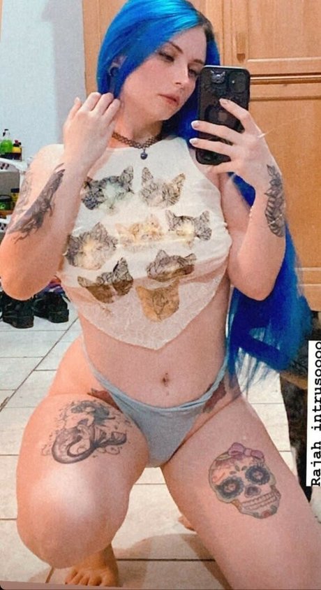 Ellen Natalia star nude pics