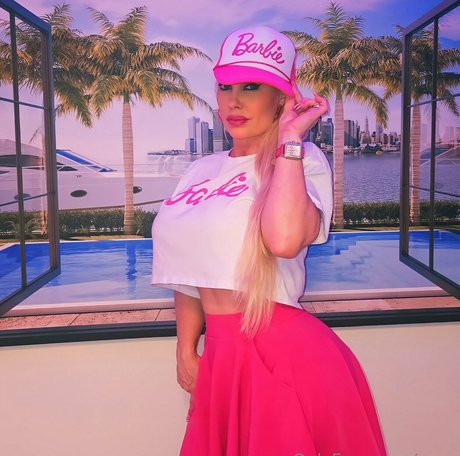 Nicole Coco Austin nice star img