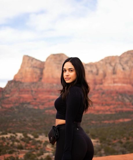 Emily Tosta model adult images