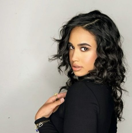 Emily Tosta hd star archive