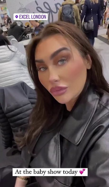 Lauren Goodger pornstar image