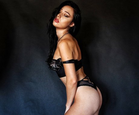 yolesreufs porn actress galleries