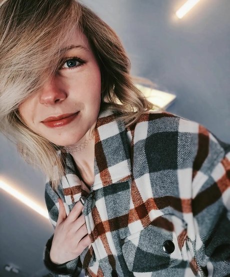 Missclick Gaming star adult image