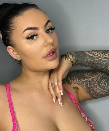 Beckie Holloway model exclusive archive