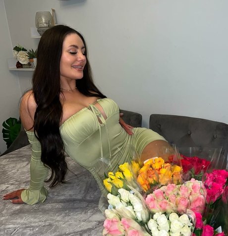 Beckie Holloway model adult gallery