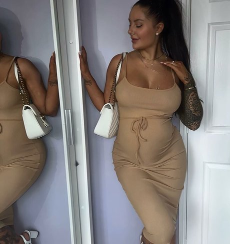 Beckie Holloway nude star gallery