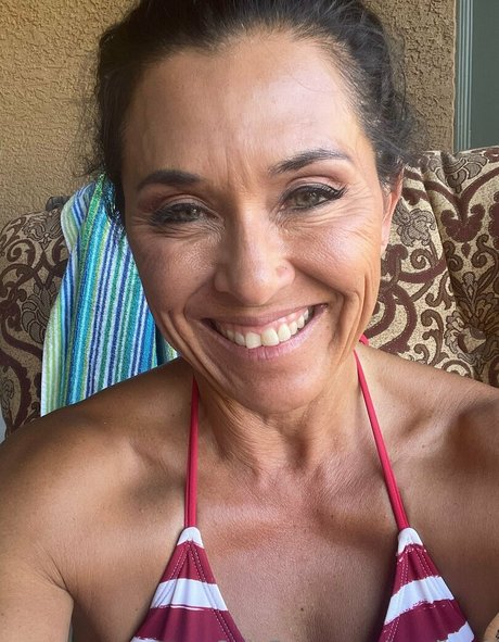 tomiko 1 Best Profile Photo