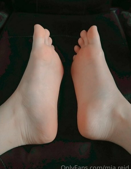 Mia Reid sex actress galleries