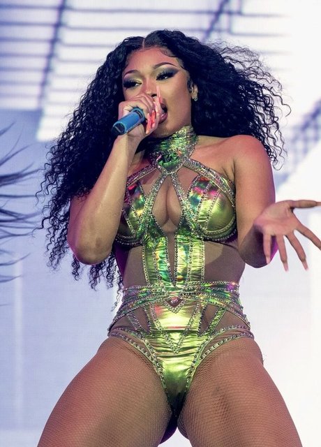 chicks with dicks onlyfans sexy img