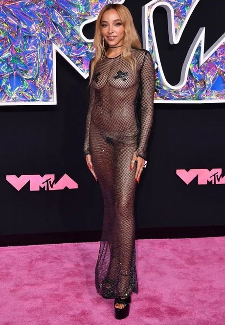 Tinashe star high quality photos