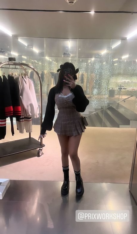 busty mom onlyfans free xxx pics