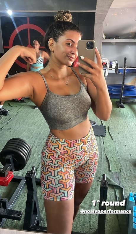 Julie Santos free actress picture