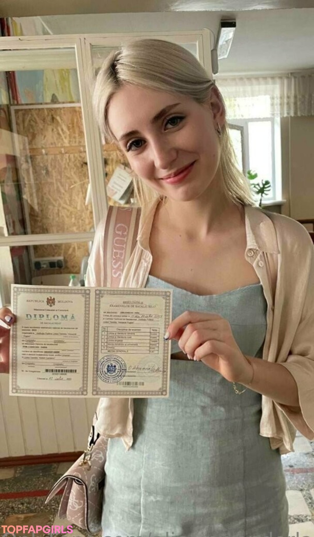 gloryhole wife onlyfans pretty archive