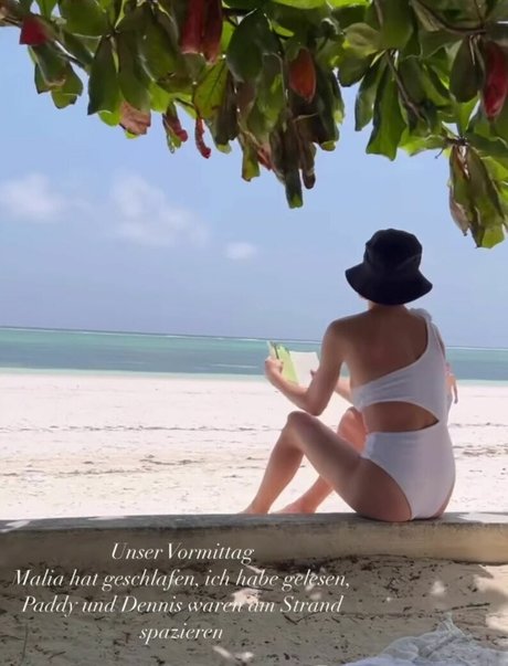 feet slave onlyfans beautiful naked archive