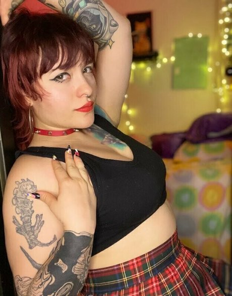 tiny ass onlyfans naked pictures