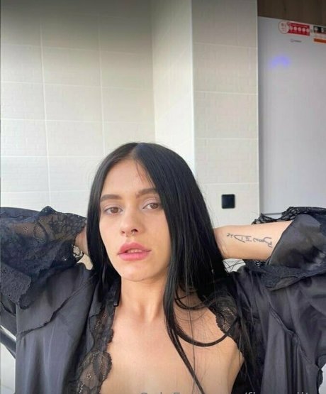 fia mojito pretty actress img