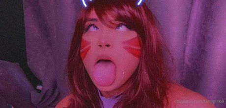 aeluin model nude archive