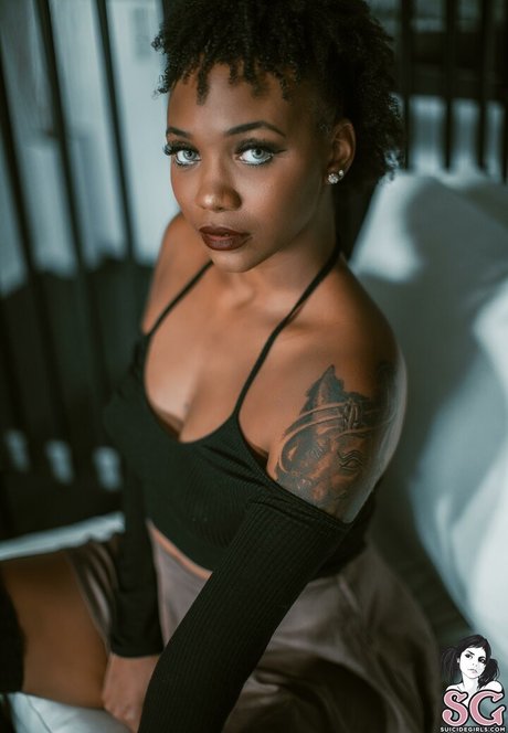 Naomi SG star pretty pictures