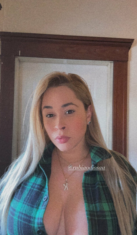 kdenissexo nude actress photo