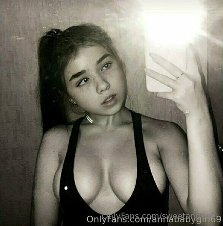 sweetangeeel exclusive pornstar photos