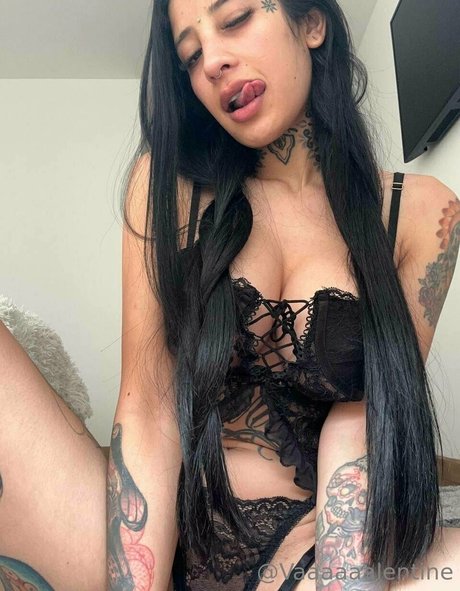 iamvaleeentine Profile Pic