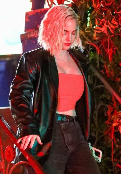 lesbian feet onlyfans sexy image