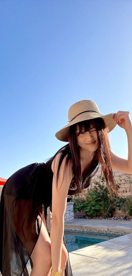 AriaSaki hot star picture