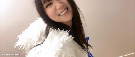 red hair onlyfans hot pic