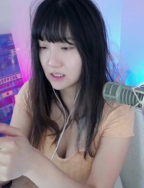 asian influencer onlyfans hot nude archive